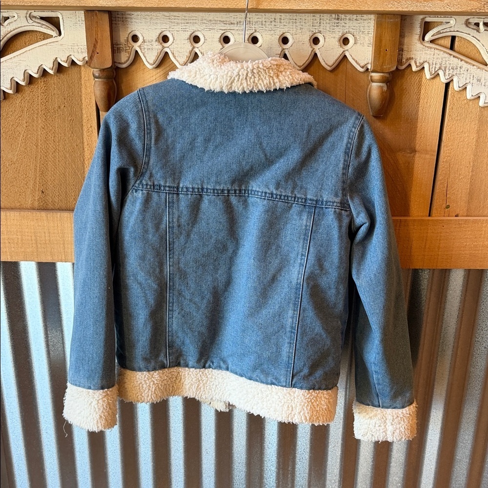 Urban Republic Girls Blue Jean Jacket with White Sherpa Lining - Picture 6 of 6